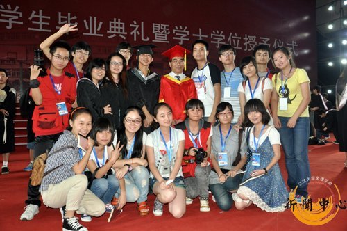 【組圖】江漢大學文理學院2012屆畢業典禮暨學士學位授予儀式花絮