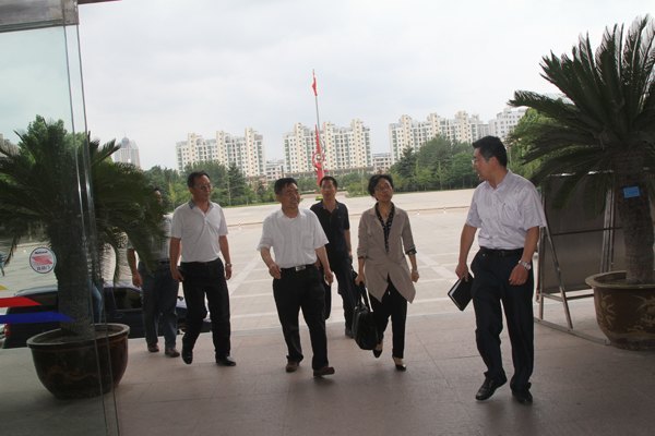 濰坊學院與中國東方演藝集團達成合作意向