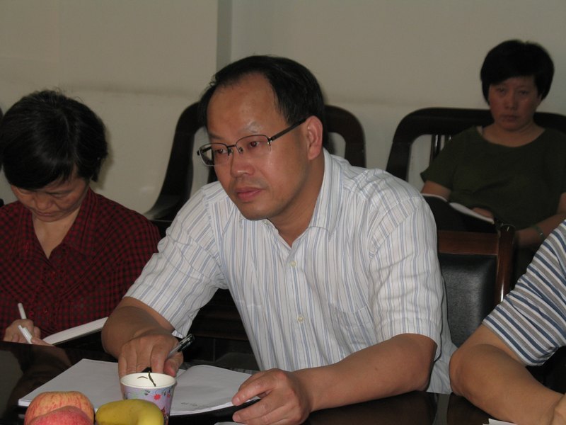 校領(lǐng)導(dǎo)與科技學(xué)院老師真誠面對面