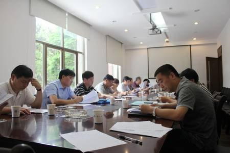 學校召開食品衛生安全工作會議