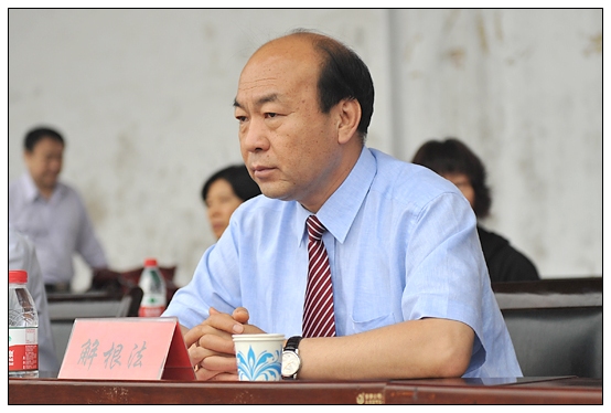 晉中學(xué)院隆重舉行2012屆本專(zhuān)科學(xué)生畢業(yè)典禮