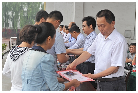 晉中學(xué)院隆重舉行2012屆本專(zhuān)科學(xué)生畢業(yè)典禮