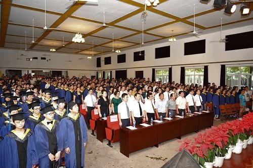 湖北工業大學2012屆碩士研究生畢業典禮隆重舉行