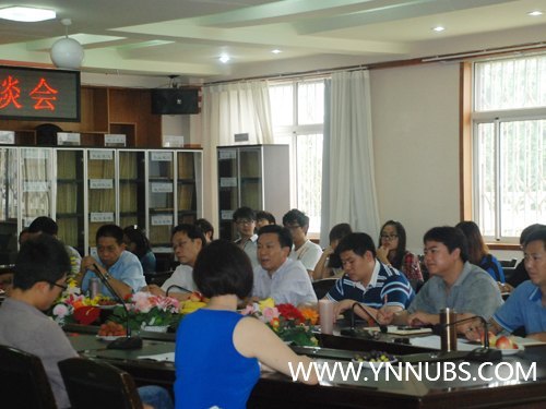云南師范大學商學院召開2012屆畢業生學生代表座談會
