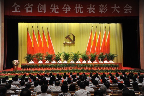 武漢工程大學(xué)被授予湖北省創(chuàng)先爭優(yōu)先進基層黨組織