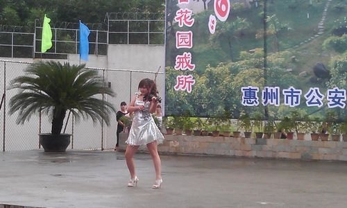 【豐湖黨旗紅】音樂系師生到惠州市戒毒所開展禁毒警示教育活動