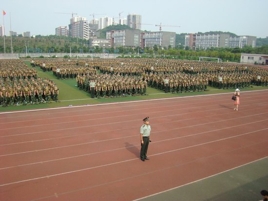 重慶醫科大學2011級學生軍訓開訓典禮順利舉行
