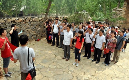 設(shè)計院黨總支舉行“重溫入黨誓詞,保持黨的純潔性”主題黨日教育活動