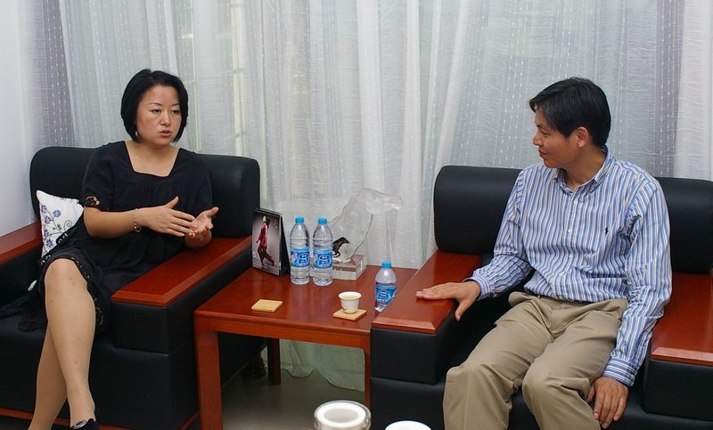 副校長劉春紅會見美國康奈爾大學纖維與服裝系主任范金土教授