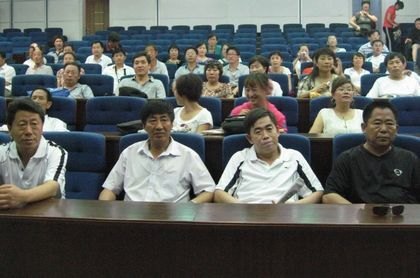 凌源市教師進修學校一行62人到渤海大學考察交流