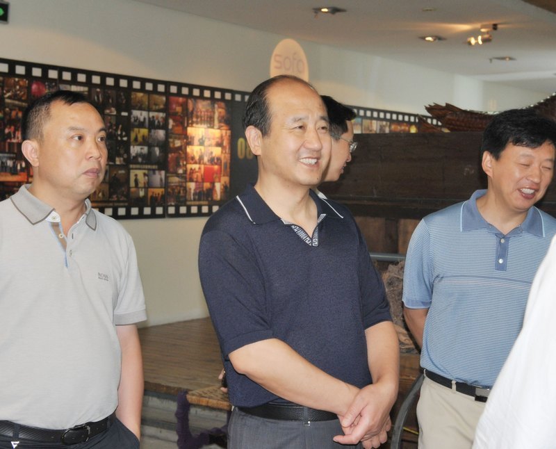 校黨委書記周應(yīng)佳走訪粵港澳校友會(huì)