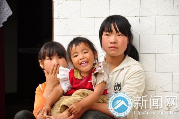 阿弓鎮“愛心行動”志愿服務團隊實地調研貧困家庭