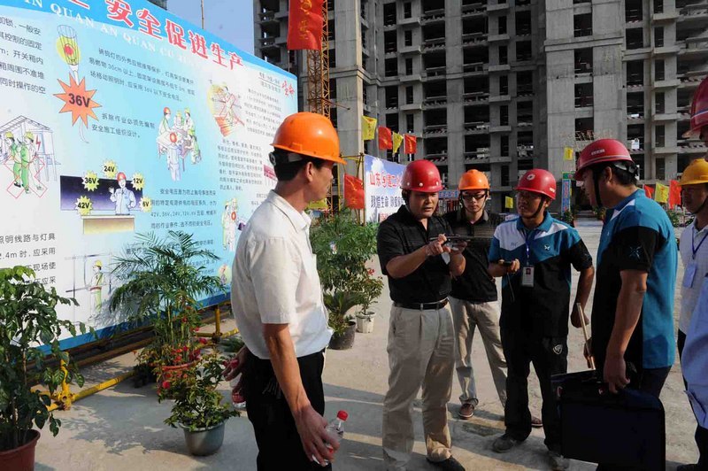 濱州學院學苑花園工地順利通過山東省安全監督局檢查驗收