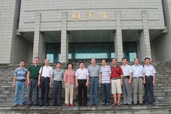 校領(lǐng)導(dǎo)率團(tuán)考察湖南文理學(xué)院