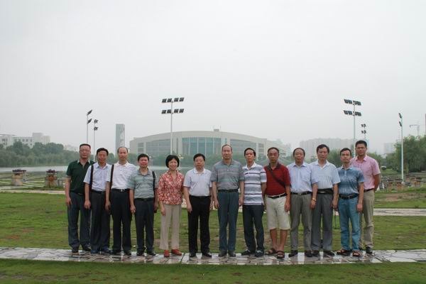 校領(lǐng)導(dǎo)率團(tuán)考察湖南文理學(xué)院