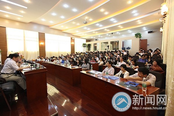 2012年全國“新世紀(jì)英語文學(xué)研究現(xiàn)狀和趨勢(shì)”專題研討會(huì)在湖南科技大學(xué)舉行