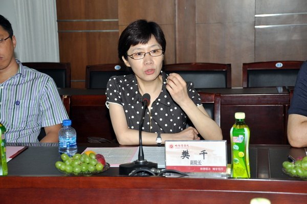 校黨委書記馬國防率團考察哈爾濱學院