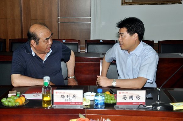 校黨委書記馬國防率團考察哈爾濱學院