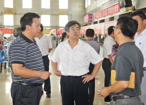 學校對暑期前校園安全工作進行檢查