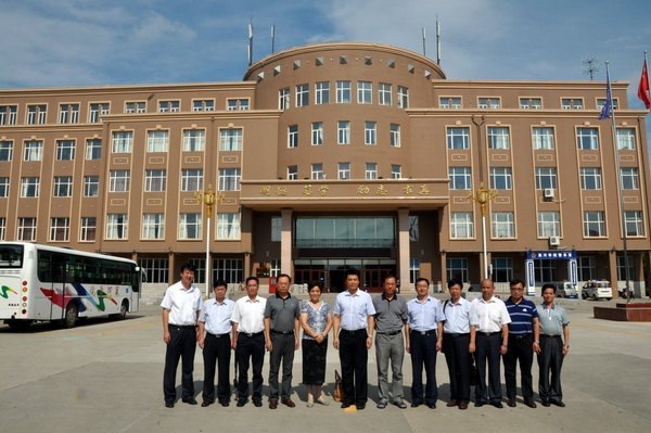 校黨委書記馬國防率團考察黑河學院