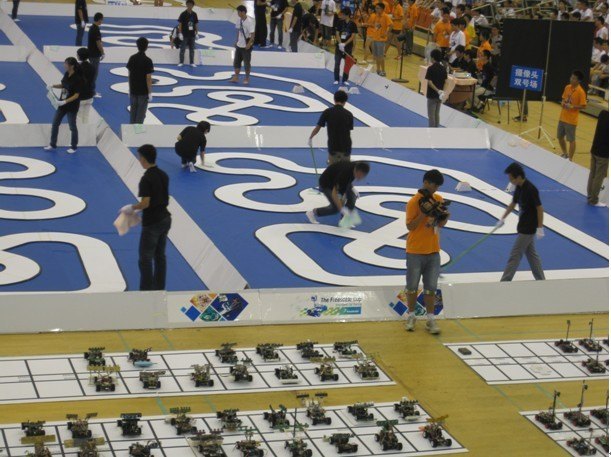 學校首次組隊參加第七屆全國大學生“飛思卡爾”杯智能汽車大賽