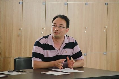 學(xué)校召開(kāi)女子合唱團(tuán)慶功座談會(huì)