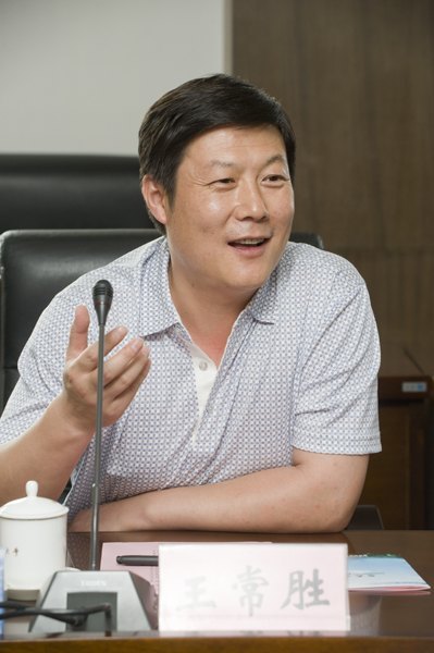 棗莊市山亭區(qū)黨委書記王常勝一行回訪煙臺大學(xué)