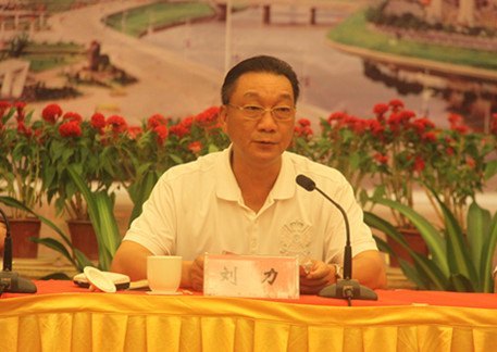 廣西師范學(xué)院—玉林市教育與經(jīng)濟(jì)發(fā)展座談會(huì)暨廣西師范學(xué)院校友總會(huì)理事會(huì)2012年會(huì)在玉林召開(kāi)