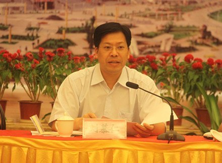 廣西師范學(xué)院—玉林市教育與經(jīng)濟(jì)發(fā)展座談會(huì)暨廣西師范學(xué)院校友總會(huì)理事會(huì)2012年會(huì)在玉林召開(kāi)