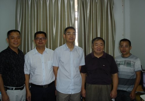 龔建立校長慰問招生錄取工作人員