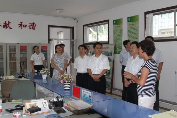 團省委領導到曹家巷社區調研濰坊學院大學生暑期社會實踐工作