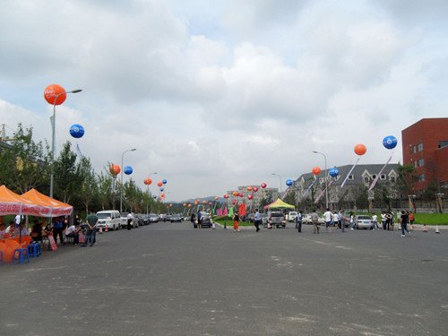 長春建筑學院喜迎2012級省內新生