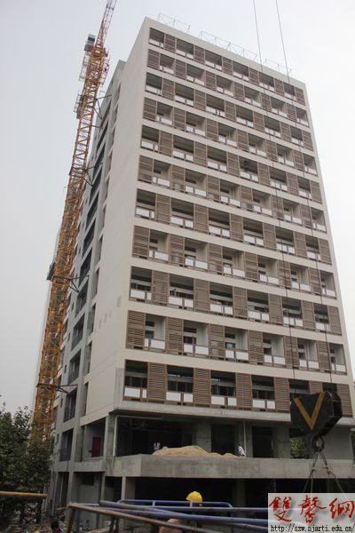 【圖片新聞】“脫胎換骨”中的南藝校園