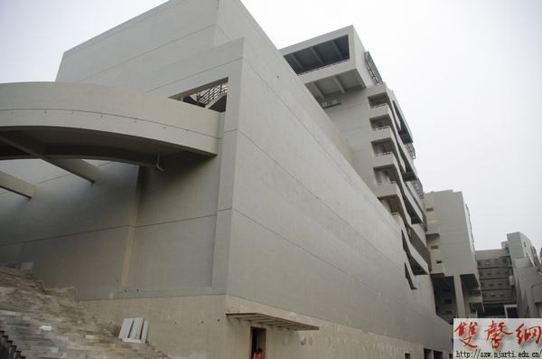 【圖片新聞】“脫胎換骨”中的南藝校園