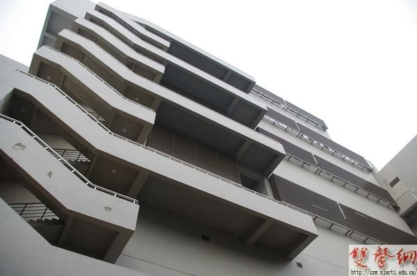 【圖片新聞】“脫胎換骨”中的南藝校園