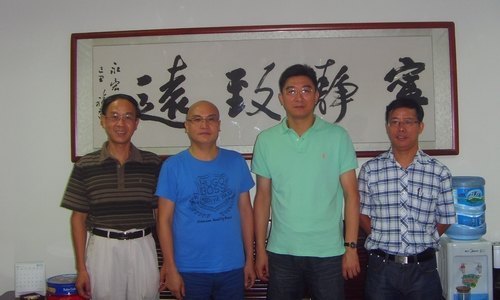 服裝系與佛山安東尼國(guó)際服飾有限公司共建“T恤協(xié)同創(chuàng)新平臺(tái)”