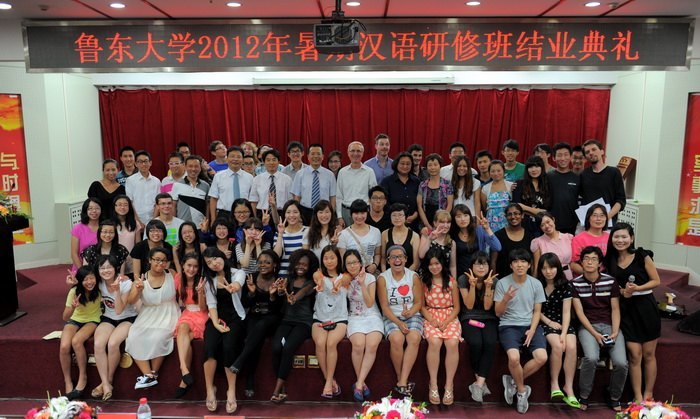 2012年暑期漢語研修班外國留學生順利結業