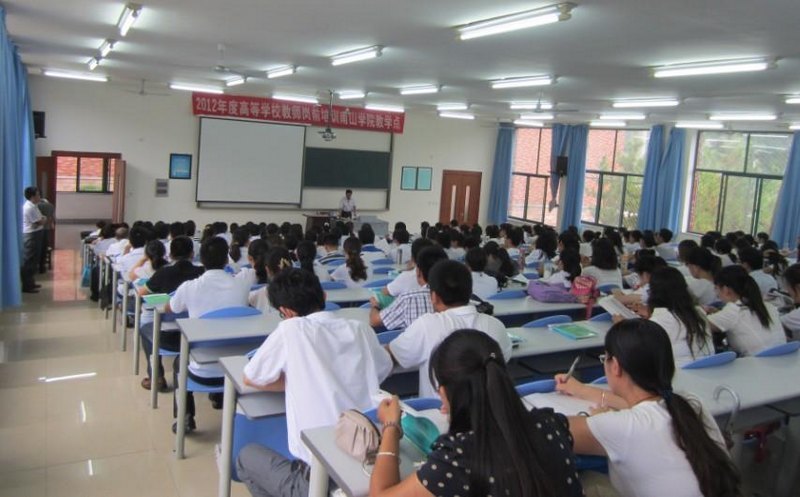2012年度煙臺威海地區(qū)高校教師崗前培訓(xùn)面授工作順利結(jié)束