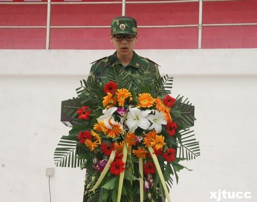 西安交通大學(xué)城市學(xué)院隆重舉行2012級(jí)新生軍訓(xùn)動(dòng)員大會(huì)