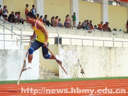 全國(guó)民族高校高教競(jìng)速邀請(qǐng)賽在湖北民族學(xué)院舉行