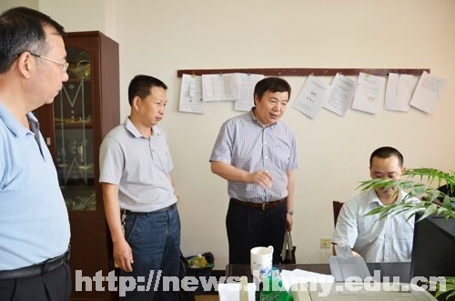 湖北民族學院兩個國家中醫藥科研實驗室順利通過評審