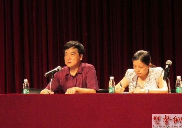 附中新生報到工作圓滿結束 副院長張策華親臨指導