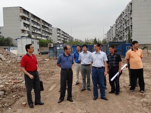 校黨委書記周應佳檢查開學準備工作