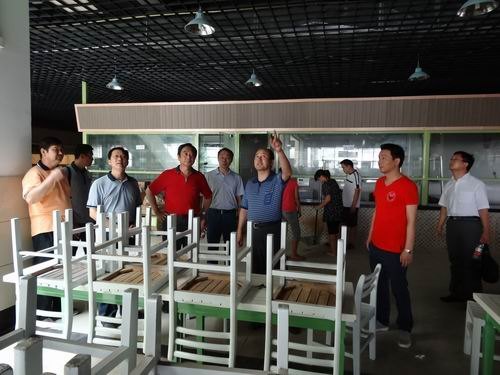 校黨委書記周應佳檢查開學準備工作