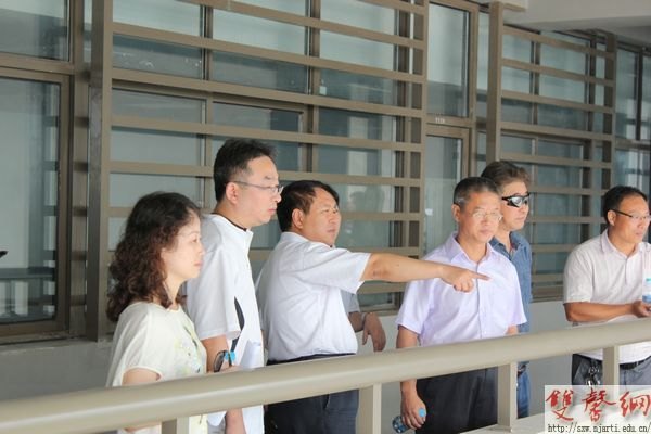 校領導現場調研暑期校園基建