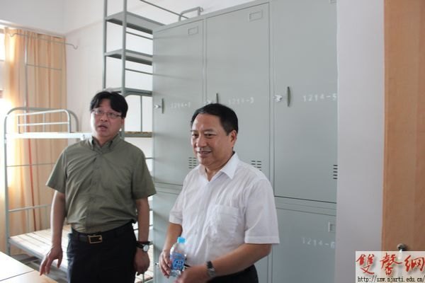 校領導現場調研暑期校園基建