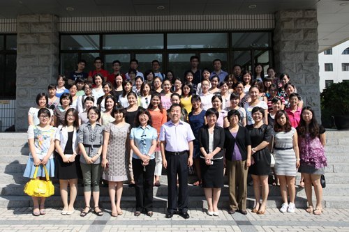 65名新教師參加學(xué)校入職培訓(xùn)