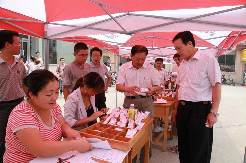 黨委書記陶功定到學生食堂檢查飲食服務保障工作