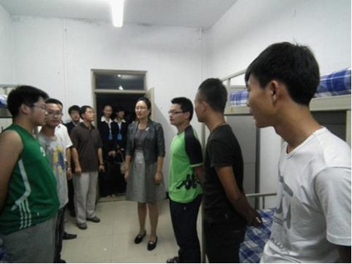 放飛夢想,啟航人生——2012年數學學院新生報到工作順利完成