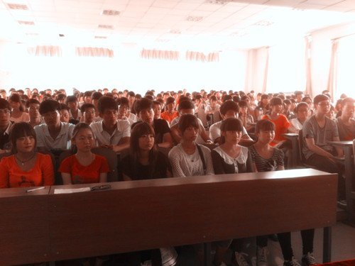 工商管理學院召開2012級師生見面會暨軍訓動員會